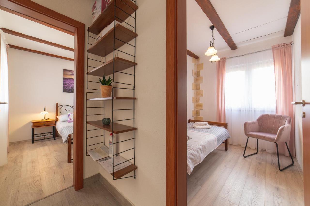 Holiday Home Sego With Private Pool Veliki Brocanac Luaran gambar