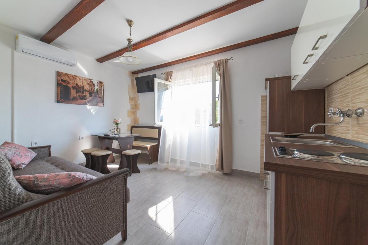 Holiday Home Sego With Private Pool Veliki Brocanac Luaran gambar