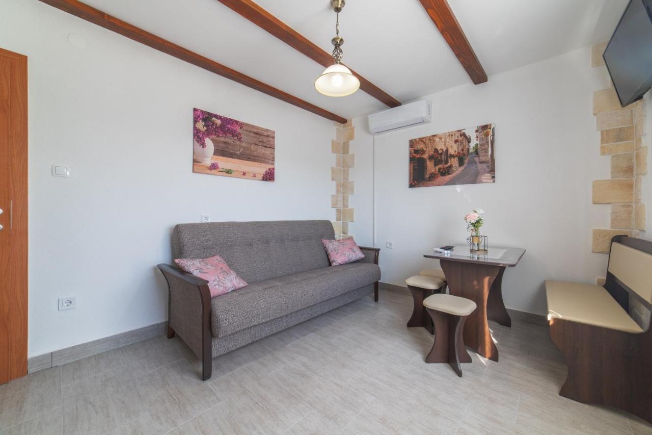 Holiday Home Sego With Private Pool Veliki Brocanac Luaran gambar