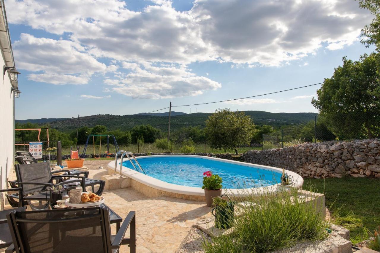 Holiday Home Sego With Private Pool Veliki Brocanac Luaran gambar