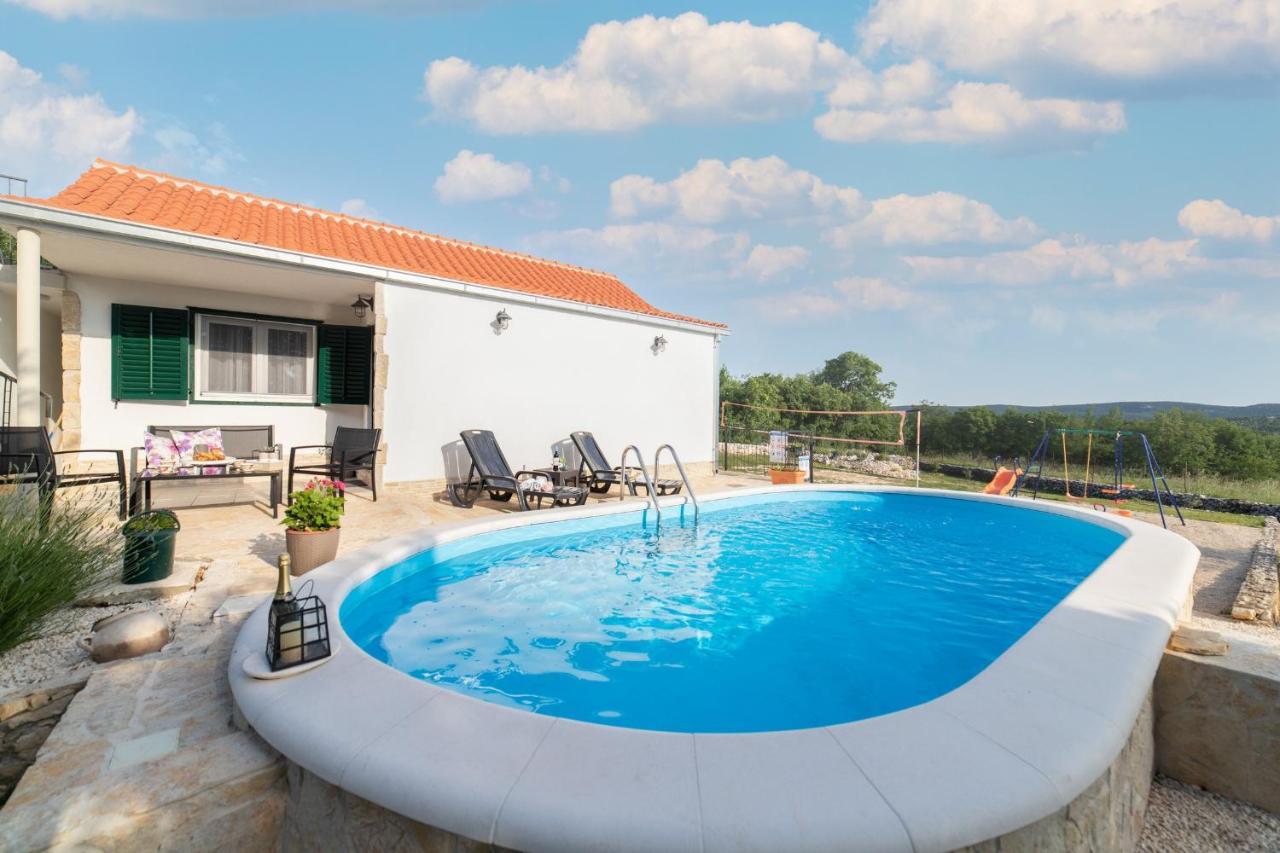 Holiday Home Sego With Private Pool Veliki Brocanac Luaran gambar
