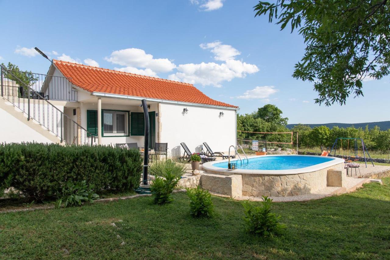 Holiday Home Sego With Private Pool Veliki Brocanac Luaran gambar