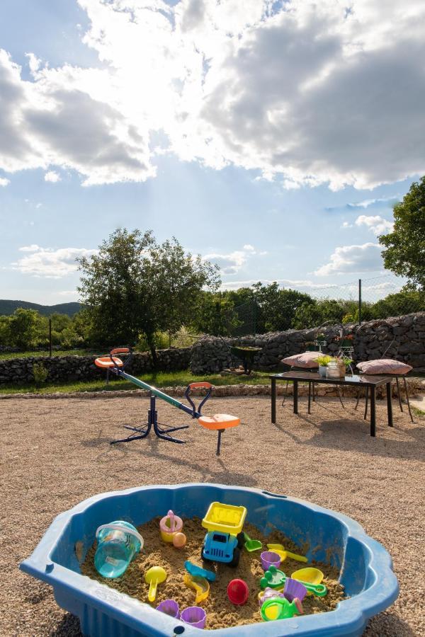 Holiday Home Sego With Private Pool Veliki Brocanac Luaran gambar